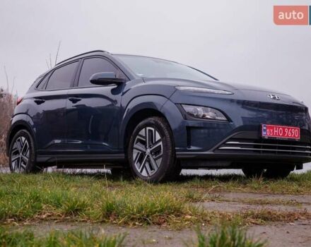 Серый Хендай Kona, объемом двигателя 0 л и пробегом 47 тыс. км за 17950 $, фото 3 на Automoto.ua