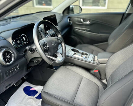 Хендай Kona 2023 у Коломые на Automoto.ua Сірий Хендай Kona, об'ємом двигуна 0 л та пробігом 18 тис. км за 20900 $, фото 21 на Automoto.ua