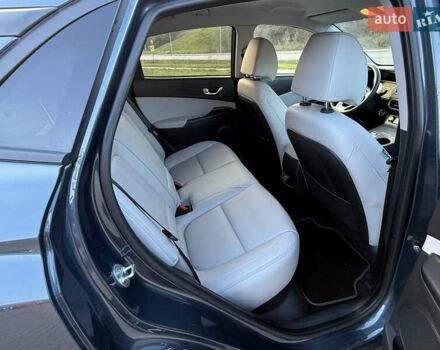 Сірий Хендай Kona, об'ємом двигуна 0 л та пробігом 63 тис. км за 22999 $, фото 23 на Automoto.ua