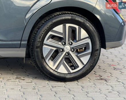 Сірий Хендай Kona, об'ємом двигуна 0 л та пробігом 63 тис. км за 22999 $, фото 13 на Automoto.ua