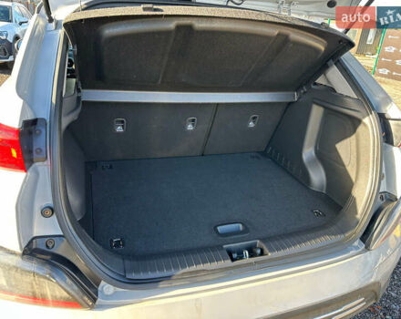 Сірий Хендай Kona, об'ємом двигуна 0 л та пробігом 25 тис. км за 21200 $, фото 16 на Automoto.ua