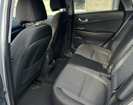 Хендай Kona 2023 у Коломые на Automoto.ua Сірий Хендай Kona, об'ємом двигуна 0 л та пробігом 18 тис. км за 20900 $, фото 20 на Automoto.ua