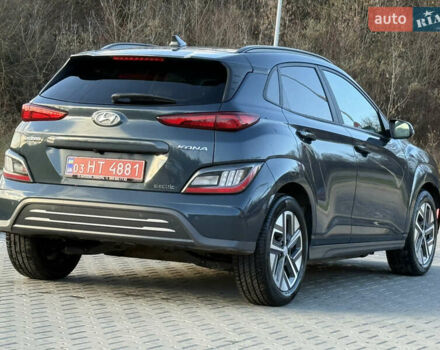 Сірий Хендай Kona, об'ємом двигуна 0 л та пробігом 63 тис. км за 22999 $, фото 5 на Automoto.ua