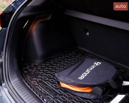 Серый Хендай Kona, объемом двигателя 0 л и пробегом 47 тыс. км за 17950 $, фото 43 на Automoto.ua