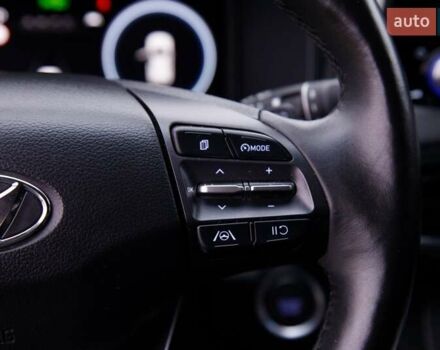 Серый Хендай Kona, объемом двигателя 0 л и пробегом 47 тыс. км за 17950 $, фото 52 на Automoto.ua