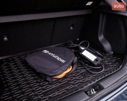 Серый Хендай Kona, объемом двигателя 0 л и пробегом 47 тыс. км за 17950 $, фото 44 на Automoto.ua