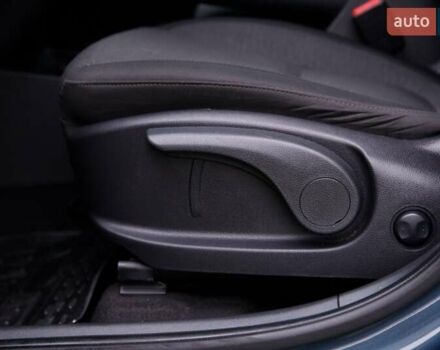 Серый Хендай Kona, объемом двигателя 0 л и пробегом 47 тыс. км за 17950 $, фото 48 на Automoto.ua