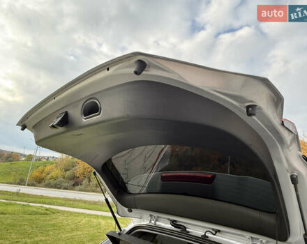 Сірий Хендай Kona, об'ємом двигуна 0 л та пробігом 50 тис. км за 16999 $, фото 13 на Automoto.ua