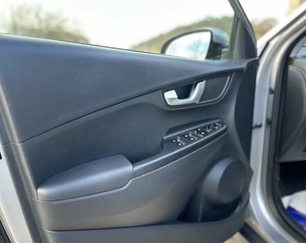 Хендай Kona 2023 у Коломые на Automoto.ua Сірий Хендай Kona, об'ємом двигуна 0 л та пробігом 18 тис. км за 20900 $, фото 18 на Automoto.ua