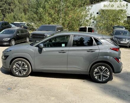 Серый Хендай Kona, объемом двигателя 0 л и пробегом 20 тыс. км за 19900 $, фото 3 на Automoto.ua