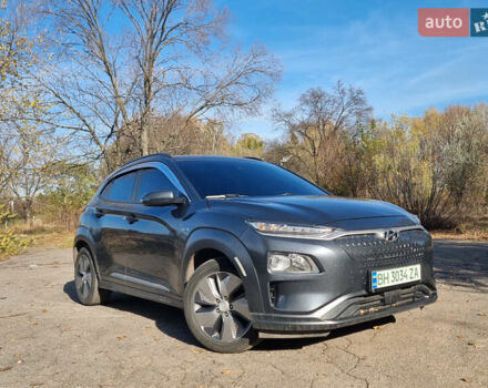 Сірий Хендай Kona, об'ємом двигуна 0 л та пробігом 120 тис. км за 16000 $, фото 1 на Automoto.ua