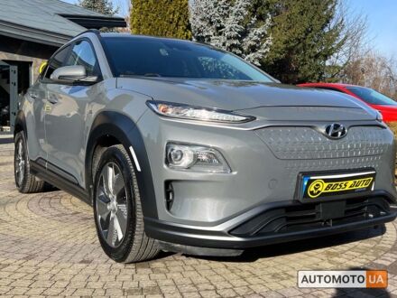 Хендай Kona 2018 у Львові на Automoto.ua Сірий Хендай Kona, об'ємом двигуна 64 л та пробігом 119 тис. км за 16999 $, фото 1 на Automoto.ua