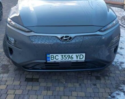 Серый Хендай Kona, объемом двигателя 0 л и пробегом 128 тыс. км за 19800 $, фото 1 на Automoto.ua