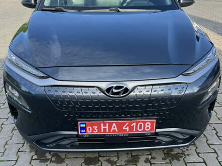 Серый Хендай Kona, объемом двигателя 0 л и пробегом 96 тыс. км за 17300 $, фото 1 на Automoto.ua
