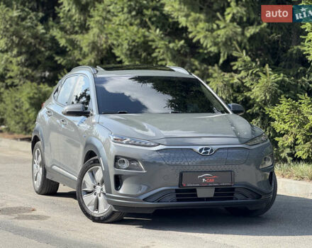 Серый Хендай Kona, объемом двигателя 0 л и пробегом 170 тыс. км за 16500 $, фото 1 на Automoto.ua