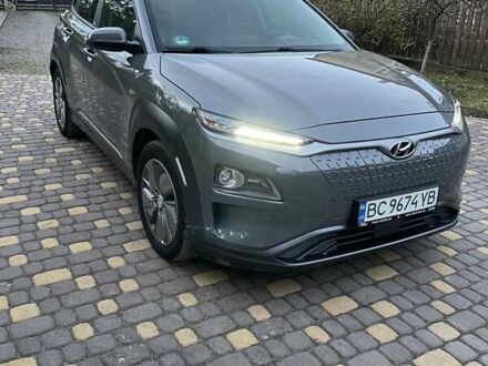 Серый Хендай Kona, объемом двигателя 0 л и пробегом 44 тыс. км за 17400 $, фото 1 на Automoto.ua