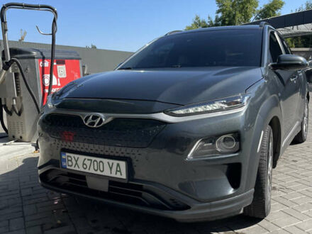 Серый Хендай Kona, объемом двигателя 0 л и пробегом 134 тыс. км за 16800 $, фото 1 на Automoto.ua