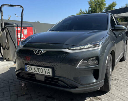 Серый Хендай Kona, объемом двигателя 0 л и пробегом 134 тыс. км за 16800 $, фото 1 на Automoto.ua