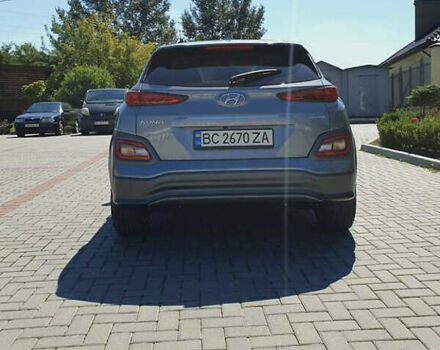 Сірий Хендай Kona, об'ємом двигуна 0 л та пробігом 114 тис. км за 15300 $, фото 1 на Automoto.ua