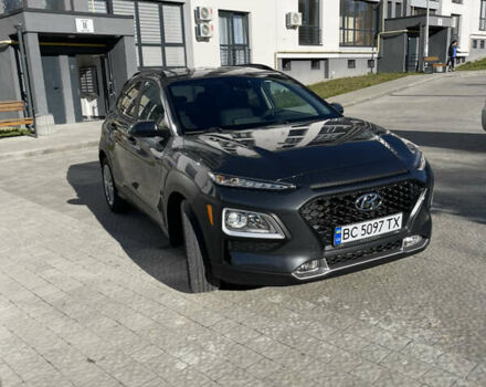 Серый Хендай Kona, объемом двигателя 2 л и пробегом 93 тыс. км за 15900 $, фото 1 на Automoto.ua