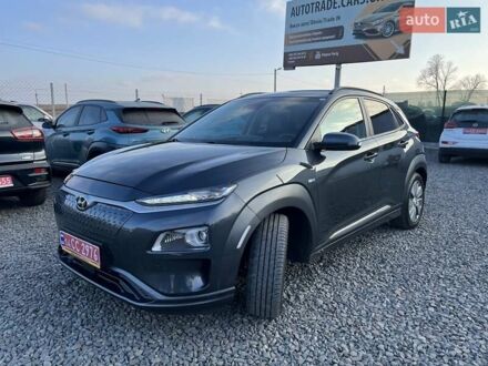 Сірий Хендай Kona, об'ємом двигуна 0 л та пробігом 120 тис. км за 16500 $, фото 1 на Automoto.ua