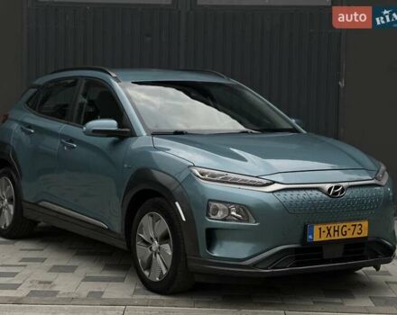 Серый Хендай Kona, объемом двигателя 0 л и пробегом 135 тыс. км за 14600 $, фото 1 на Automoto.ua