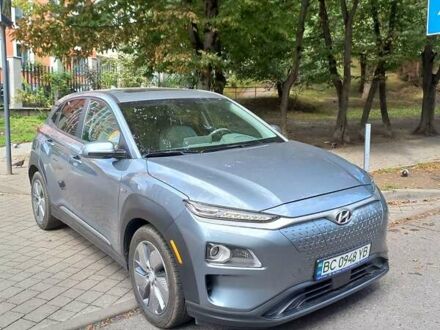 Серый Хендай Kona, объемом двигателя 0 л и пробегом 90 тыс. км за 16500 $, фото 1 на Automoto.ua