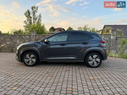 Сірий Хендай Kona, об'ємом двигуна 0 л та пробігом 219 тис. км за 16300 $, фото 1 на Automoto.ua