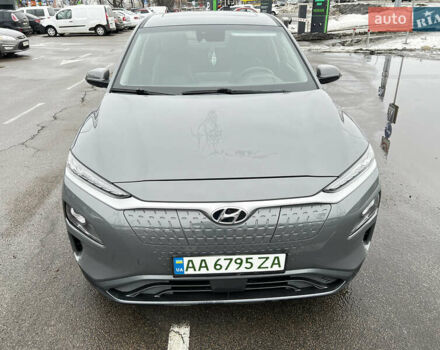 Серый Хендай Kona, объемом двигателя 0 л и пробегом 82 тыс. км за 16500 $, фото 1 на Automoto.ua