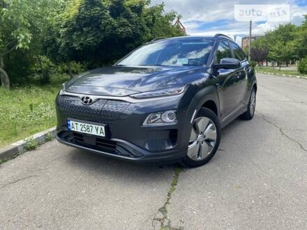 Сірий Хендай Kona, об'ємом двигуна 0 л та пробігом 61 тис. км за 21999 $, фото 1 на Automoto.ua