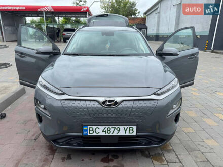 Сірий Хендай Kona, об'ємом двигуна 0 л та пробігом 41 тис. км за 16000 $, фото 1 на Automoto.ua