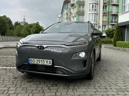 Серый Хендай Kona, объемом двигателя 0 л и пробегом 63 тыс. км за 14450 $, фото 1 на Automoto.ua