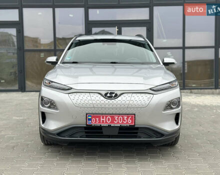 Сірий Хендай Kona, об'ємом двигуна 0 л та пробігом 62 тис. км за 18900 $, фото 1 на Automoto.ua