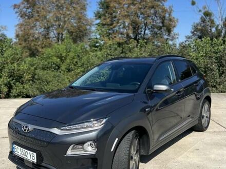 Хендай Kona 2020 в Стрые на Automoto.ua Серый Хендай Kona, объемом двигателя 0 л и пробегом 30 тыс. км за 21100 $, фото 1 на Automoto.ua