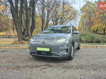 Сірий Хендай Kona, об'ємом двигуна 0 л та пробігом 42 тис. км за 22200 $, фото 1 на Automoto.ua