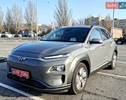 Серый Хендай Kona, объемом двигателя 0 л и пробегом 116 тыс. км за 18600 $, фото 1 на Automoto.ua