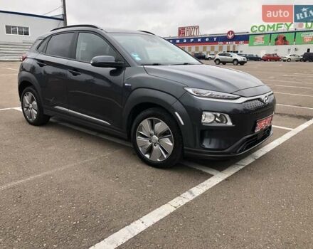 Сірий Хендай Kona, об'ємом двигуна 0 л та пробігом 70 тис. км за 17950 $, фото 1 на Automoto.ua