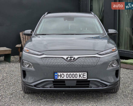 Серый Хендай Kona, объемом двигателя 0 л и пробегом 130 тыс. км за 15150 $, фото 1 на Automoto.ua