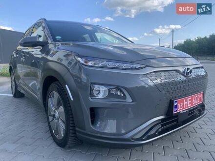 Серый Хендай Kona, объемом двигателя 0 л и пробегом 63 тыс. км за 18950 $, фото 1 на Automoto.ua