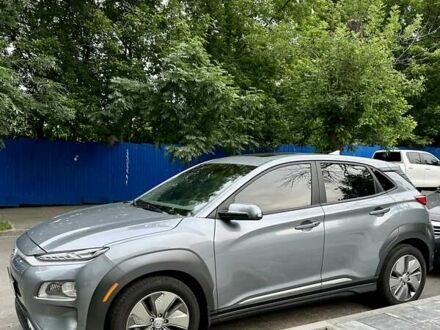 Хендай Kona 2020 в Киеве на Automoto.ua Серый Хендай Kona, объемом двигателя 0 л и пробегом 61 тыс. км за 17900 $, фото 1 на Automoto.ua