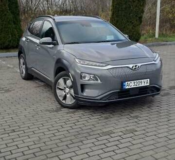 Сірий Хендай Kona, об'ємом двигуна 0 л та пробігом 90 тис. км за 13600 $, фото 1 на Automoto.ua