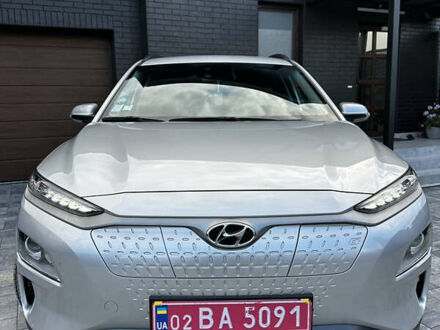 Хендай Kona 2020 в Луцке на Automoto.ua Серый Хендай Kona, объемом двигателя 0 л и пробегом 38 тыс. км за 19500 $, фото 1 на Automoto.ua