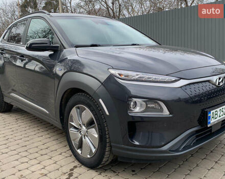 Серый Хендай Kona, объемом двигателя 0 л и пробегом 107 тыс. км за 18900 $, фото 1 на Automoto.ua