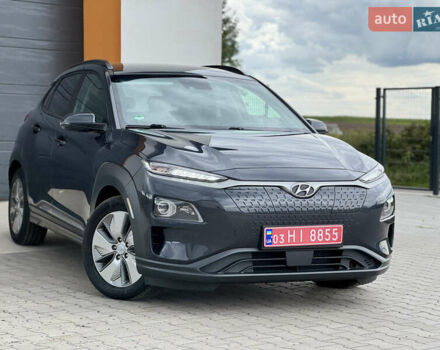 Серый Хендай Kona, объемом двигателя 0 л и пробегом 62 тыс. км за 16900 $, фото 1 на Automoto.ua