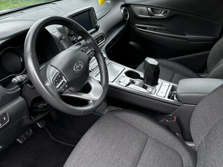 Хендай Kona 2020 у Гайсине на Automoto.ua Сірий Хендай Kona, об'ємом двигуна 0 л та пробігом 52 тис. км за 15000 $, фото 1 на Automoto.ua