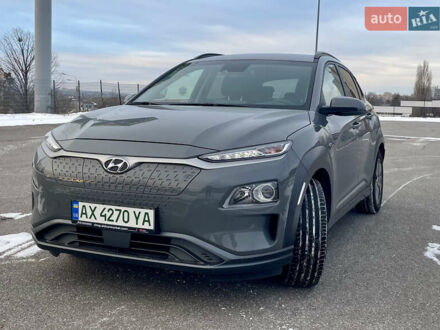 Хендай Kona 2020 в Харькове на Automoto.ua Серый Хендай Kona, объемом двигателя 0 л и пробегом 60 тыс. км за 15500 $, фото 1 на Automoto.ua