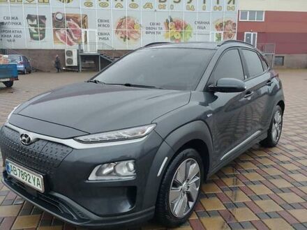 Серый Хендай Kona, объемом двигателя 0 л и пробегом 145 тыс. км за 16700 $, фото 1 на Automoto.ua