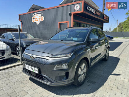 Хендай Kona 2020 у Чернівцях на Automoto.ua Сірий Хендай Kona, об'ємом двигуна 0 л та пробігом 124 тис. км за 17499 $, фото 1 на Automoto.ua