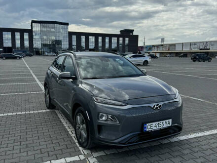 Серый Хендай Kona, объемом двигателя 0 л и пробегом 52 тыс. км за 16300 $, фото 1 на Automoto.ua
