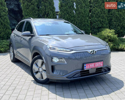 Серый Хендай Kona, объемом двигателя 0 л и пробегом 98 тыс. км за 18200 $, фото 1 на Automoto.ua